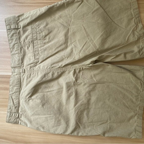 Boys khaki school uniform shoets Cat &Jack Size 18 - Picture 4 of 4